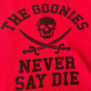 The Goonies Men's T-Shirt Sz XL. Short Sleeve. Red. "Never Say Die"